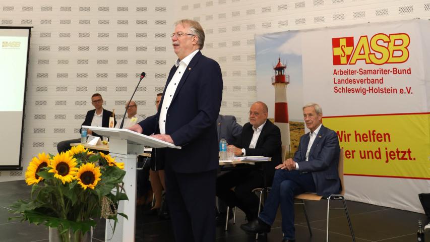 Gerd Prüfer, stellvertretender Vorsitzender des ASB Hamburg und Kollege aus der bewährten "Nordrunde", sprach ein Grußwort.